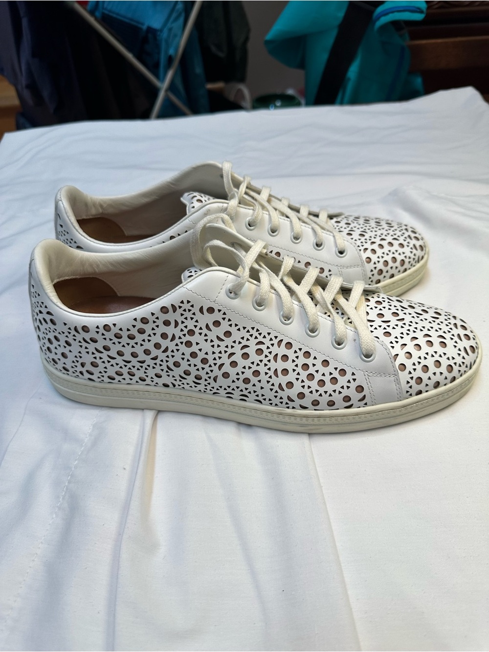 Alaia women’s size 43 white leather sneakers with box and shoe bags